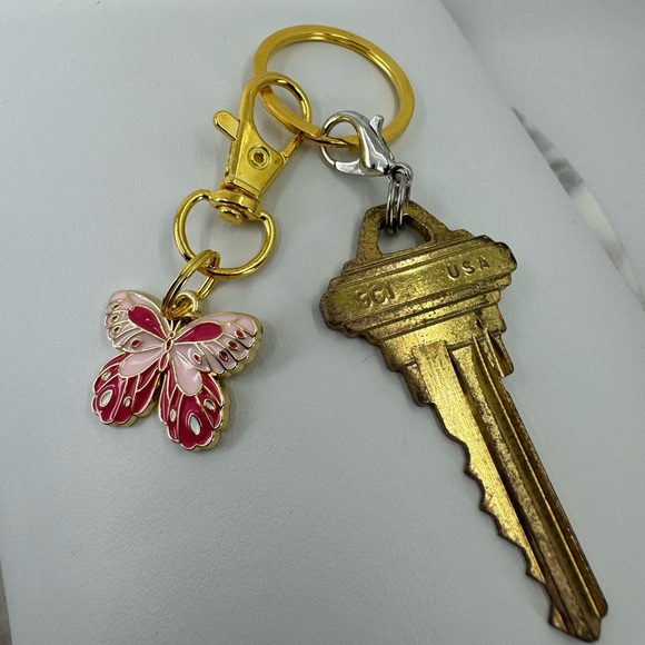3/$15 Cute Enamel Butterfly Keychain / Purse Charm - Picture 3 of 7